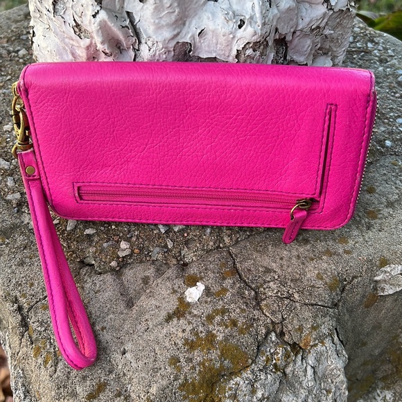 Fossil Accordion Hot Pink/Fuchsia Wallet - Picture 2 of 10
